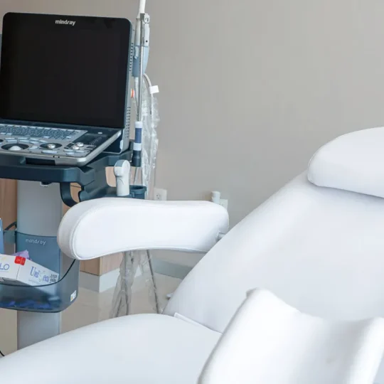 ultrasonido ginecologico consultorio ginecologa equipo medico